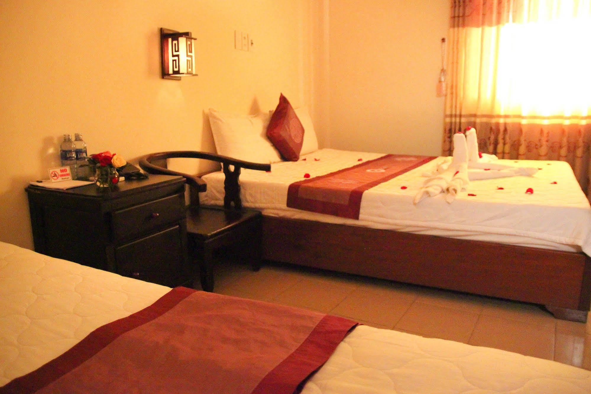 Cozy Hue Hotel Bagian luar foto