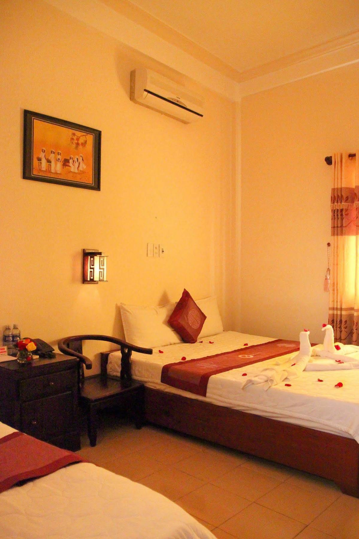 Cozy Hue Hotel Bagian luar foto