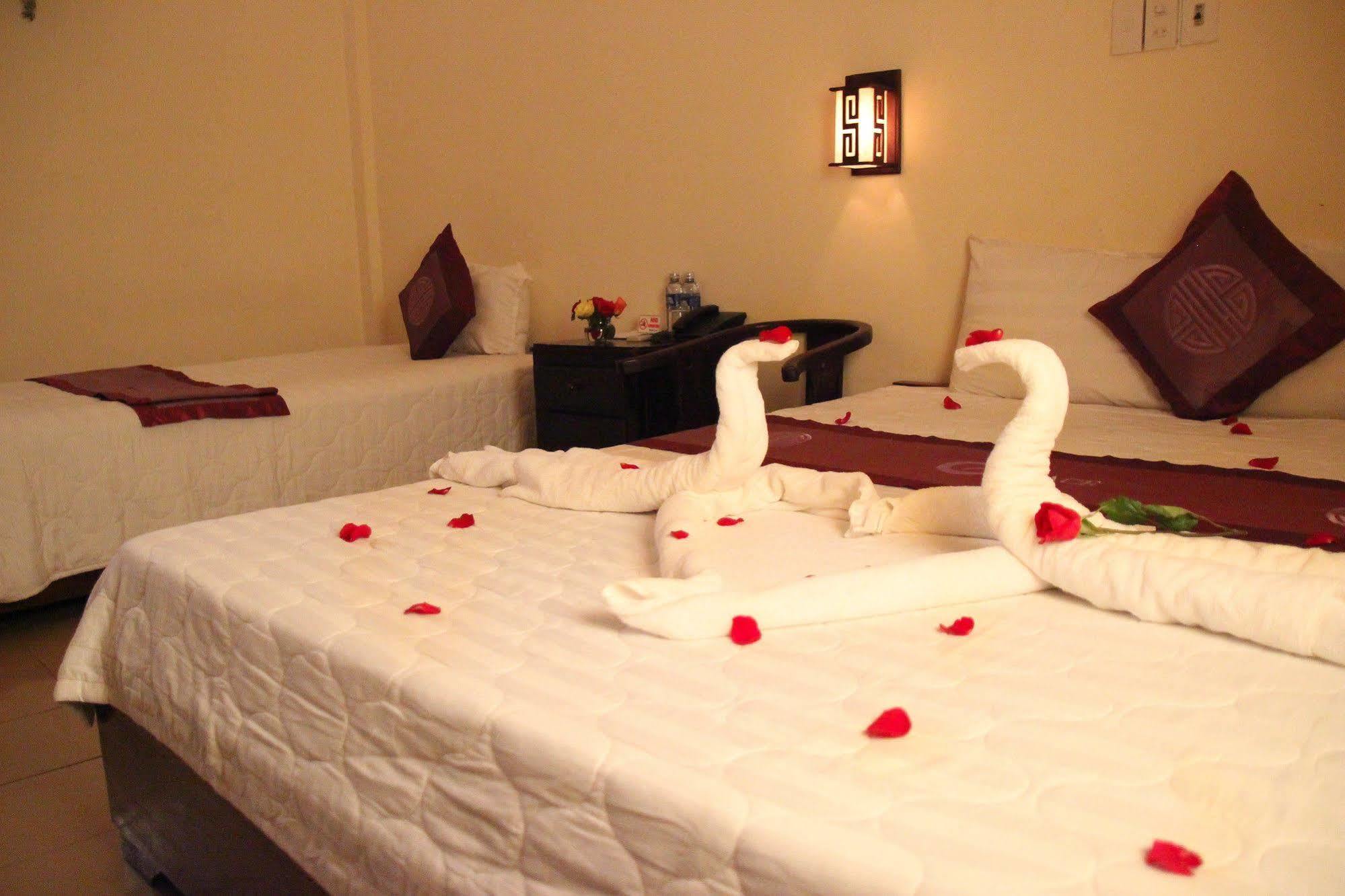 Cozy Hue Hotel Bagian luar foto