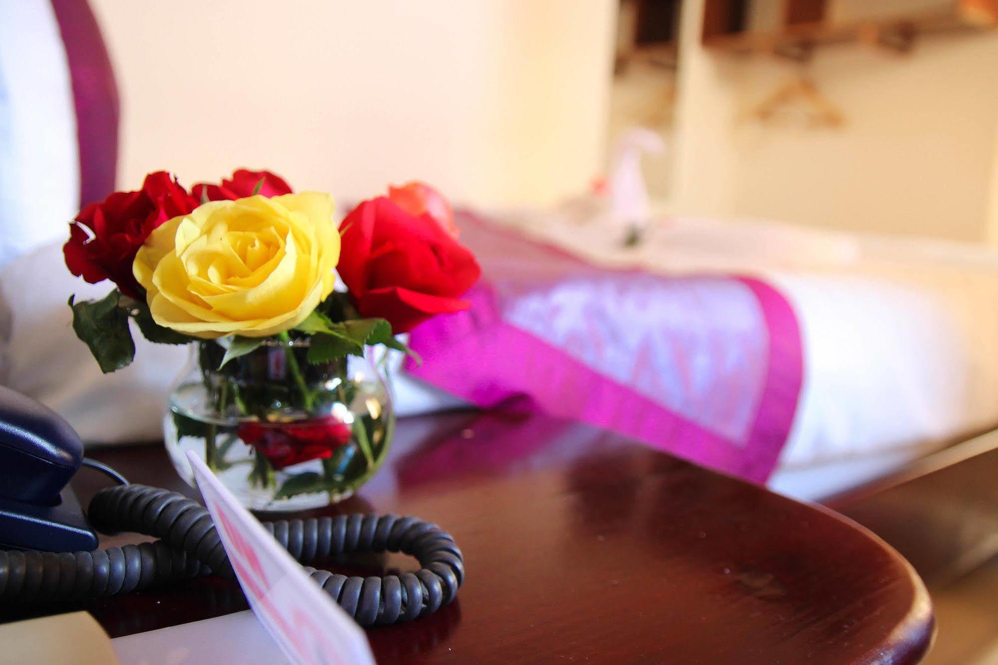 Cozy Hue Hotel Bagian luar foto